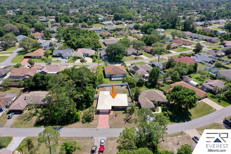 FULLY FENCED 2/2/2 IN DESIRABLE PALM HARBOR property image