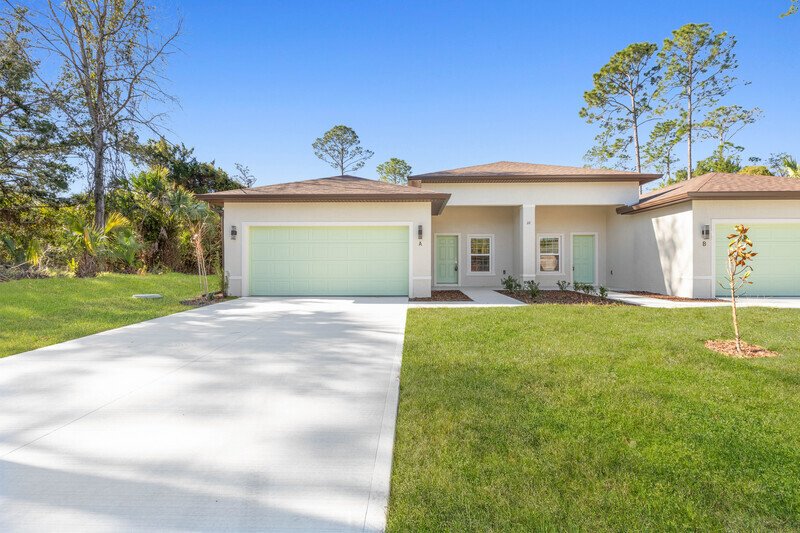 LIKE NEW 3/2/2 TOWNHOME IN POPULAR PINE GROVE property image