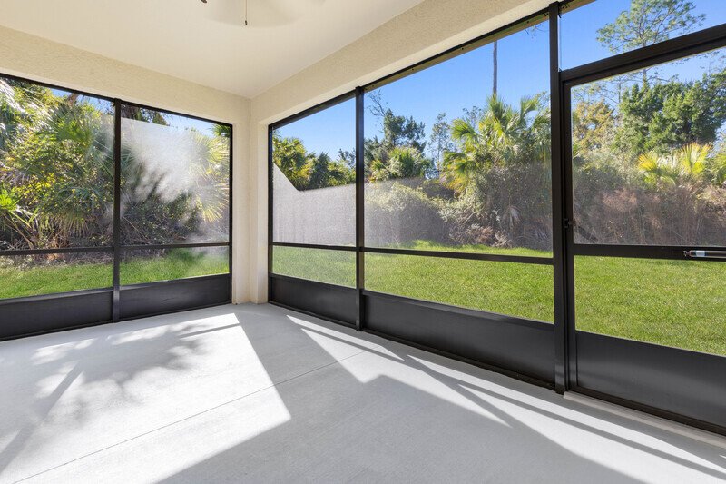 LIKE NEW 3/2/2 TOWNHOME IN POPULAR PINE GROVE property image