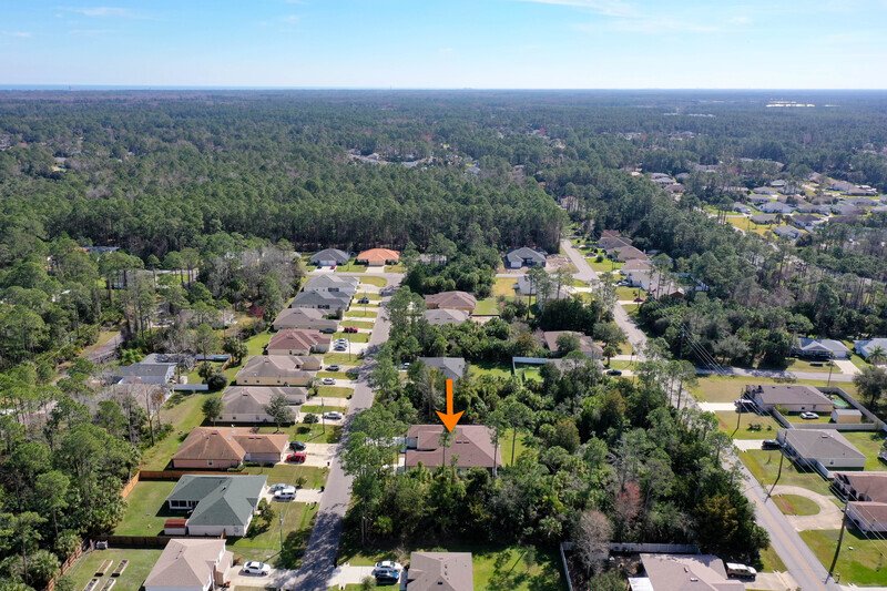 LIKE NEW 3/2/2 TOWNHOME IN POPULAR PINE GROVE property image