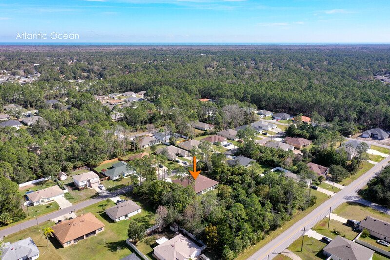 LIKE NEW 3/2/2 TOWNHOME IN POPULAR PINE GROVE property image