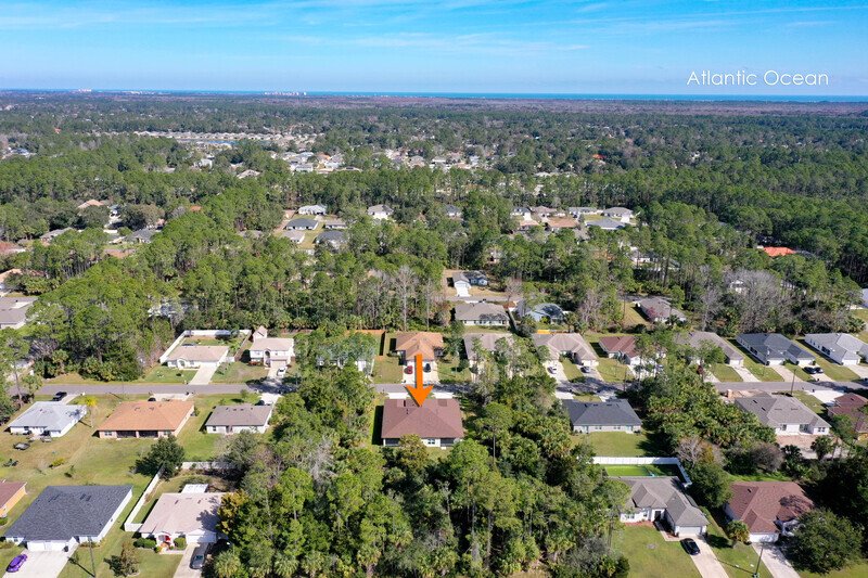 LIKE NEW 3/2/2 TOWNHOME IN POPULAR PINE GROVE property image