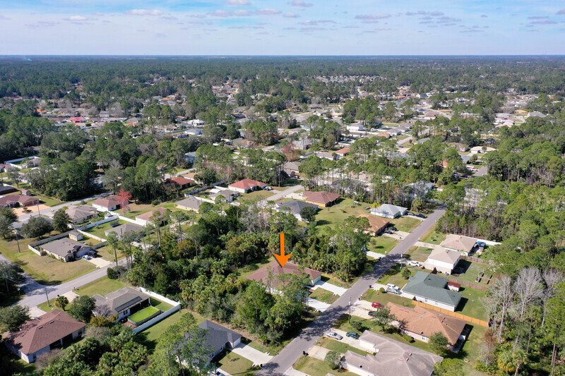 LIKE NEW 3/2/2 TOWNHOME IN POPULAR PINE GROVE property image