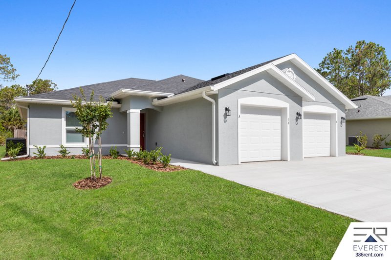 LIKE NEW 3/2/1 TOWNHOUSE ON A CUL DE SAC IN BEAUTIFUL SEMINOLE WOODS property image