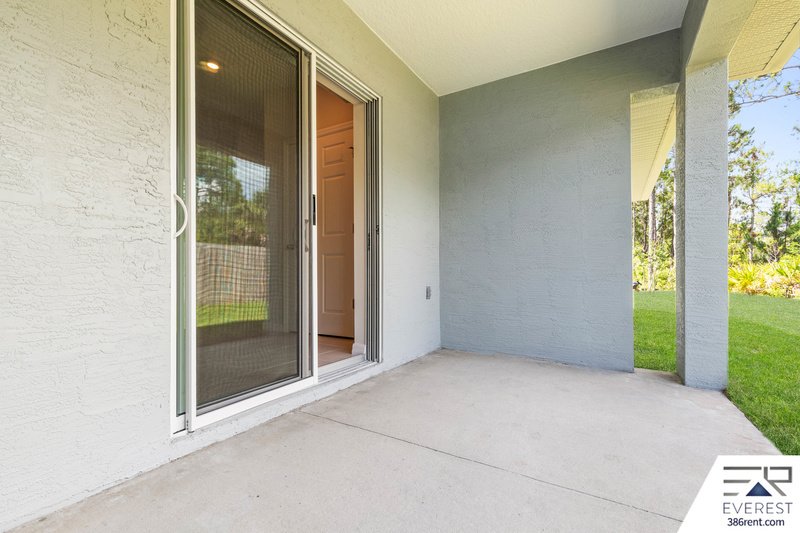 LIKE NEW 3/2/1 TOWNHOUSE ON A CUL DE SAC IN BEAUTIFUL SEMINOLE WOODS property image