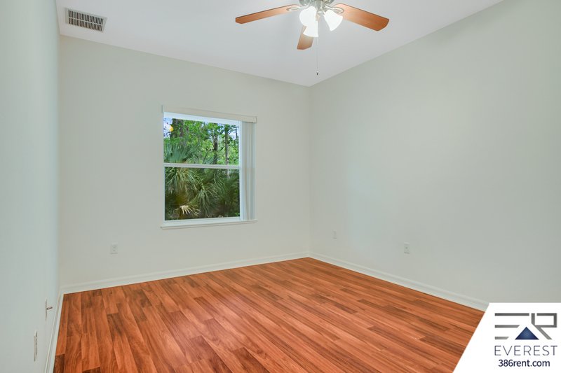 FULLY FENCED 3/2/2 ON A CUL DE SAC IN DESIRABLE WOODLANDS property image