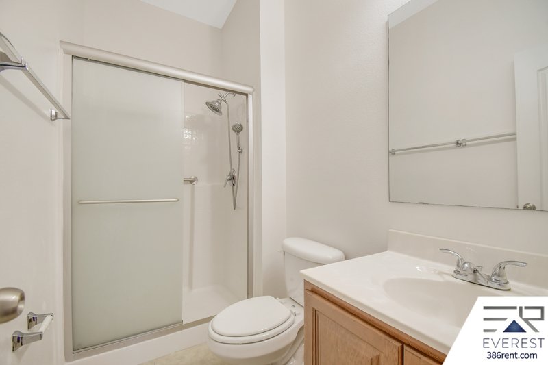 FULLY FENCED 3/2/2 ON A CUL DE SAC IN DESIRABLE WOODLANDS property image