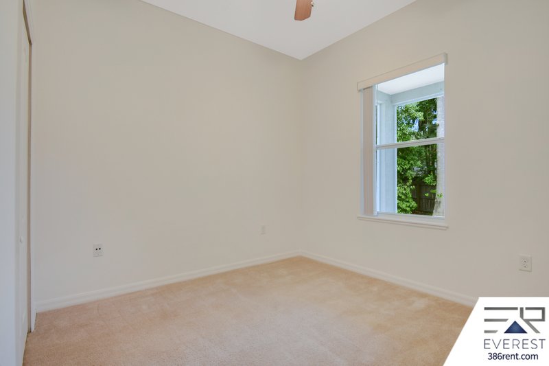 FULLY FENCED 3/2/2 ON A CUL DE SAC IN DESIRABLE WOODLANDS property image
