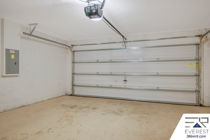FULLY FENCED 3/2/2 ON A CUL DE SAC IN DESIRABLE WOODLANDS property image