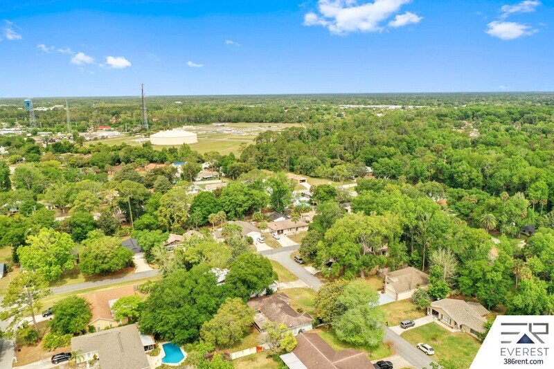 FULLY FENCED 3/2/2 ON A CUL DE SAC IN DESIRABLE WOODLANDS property image