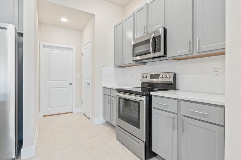 FULLY FENCED, LIKE NEW 3/2/2 ON A CUL DE SAC IN DESIRABLE INDIAN TRAILS property image