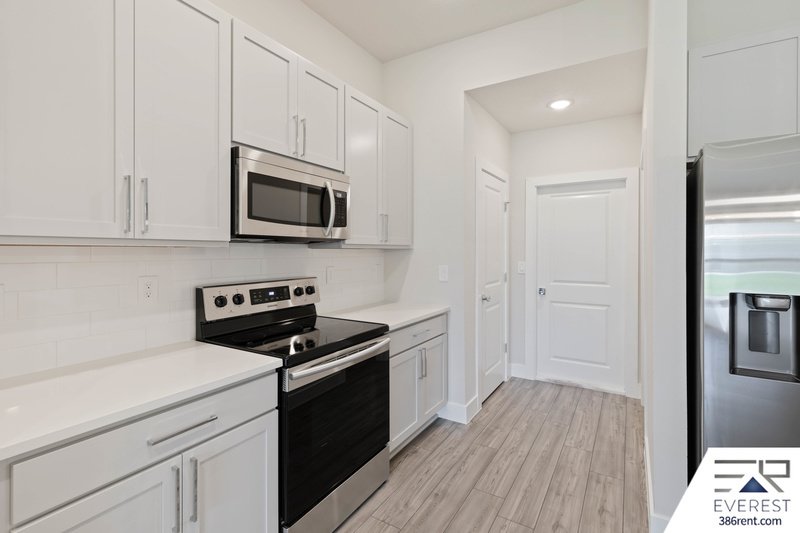 LIKE NEW, UPGRADED 3/2/2 IN DESIRABLE INDIAN TRAILS property image