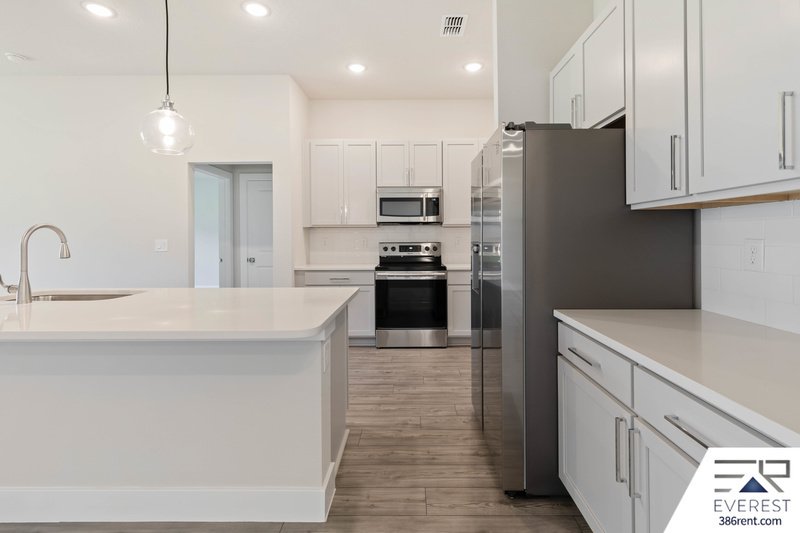 LIKE NEW, UPGRADED 3/2/2 IN DESIRABLE INDIAN TRAILS property image