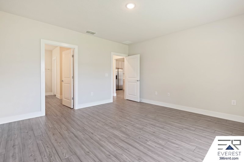 LIKE NEW, UPGRADED 3/2/2 IN DESIRABLE INDIAN TRAILS property image