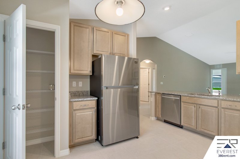 FULLY FENCED, LIKE NEW 4/2/2 IN DESIRABLE INDIAN TRAILS property image