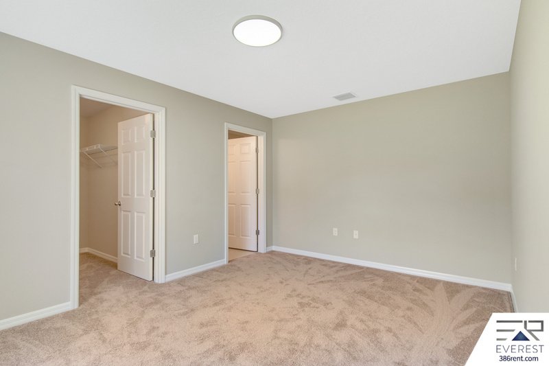 FULLY FENCED, LIKE NEW 4/2/2 IN DESIRABLE INDIAN TRAILS property image