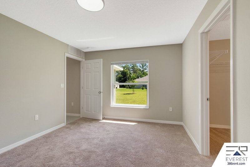 FULLY FENCED, LIKE NEW 4/2/2 IN DESIRABLE INDIAN TRAILS property image