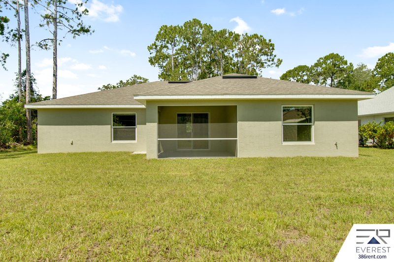 FULLY FENCED, LIKE NEW 4/2/2 IN DESIRABLE INDIAN TRAILS property image
