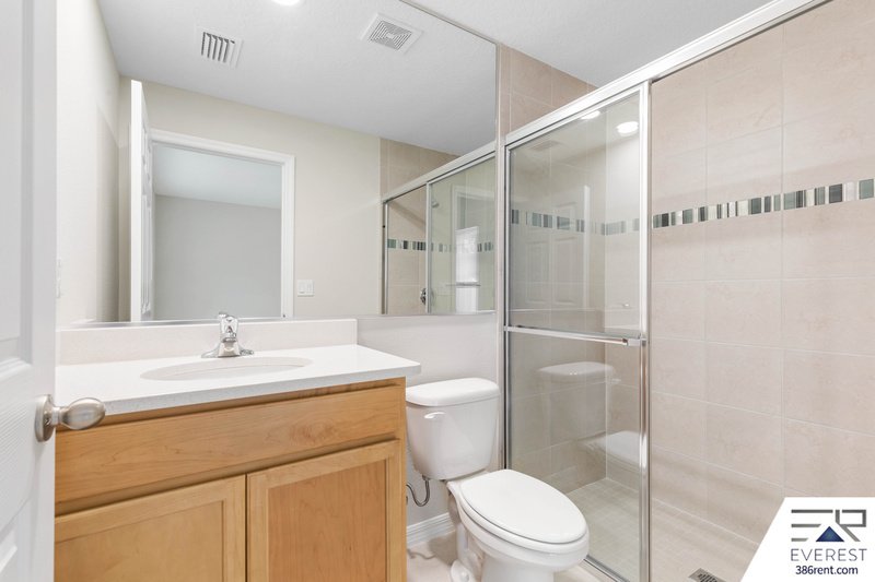 FULLY FENCED, LIKE NEW 3/2/1 TOWNHOUSE ON A CUL DE SAC IN BEAUTIFUL SEMINOLE WOODS property image