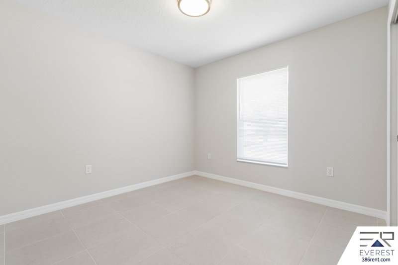 FULLY FENCED, LIKE NEW 3/2/1 TOWNHOUSE ON A CUL DE SAC IN BEAUTIFUL SEMINOLE WOODS property image