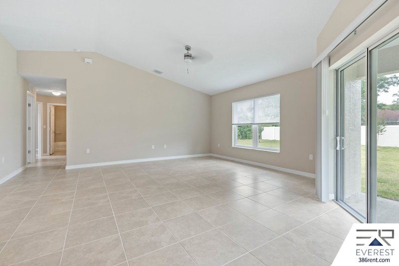 FULLY FENCED 3/2/2 IN DESIRABLE QUAIL HOLLOW property image