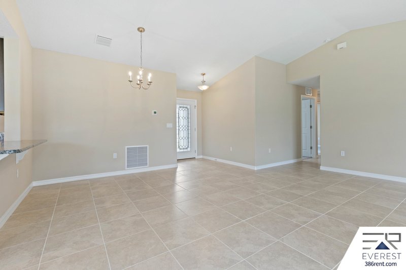 FULLY FENCED 3/2/2 IN DESIRABLE QUAIL HOLLOW property image