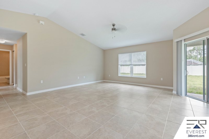 FULLY FENCED 3/2/2 IN DESIRABLE QUAIL HOLLOW property image