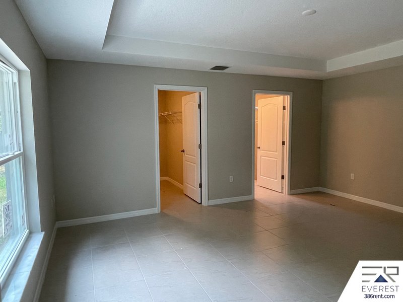 LIKE NEW 4/2/2 ON A CUL DE SAC IN BEAUTIFUL SEMINOLE WOODS property image