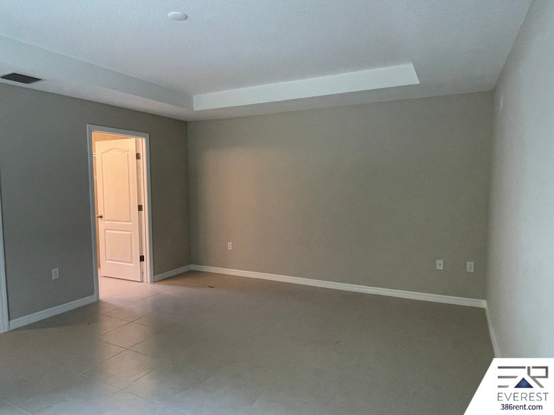 LIKE NEW 4/2/2 ON A CUL DE SAC IN BEAUTIFUL SEMINOLE WOODS property image