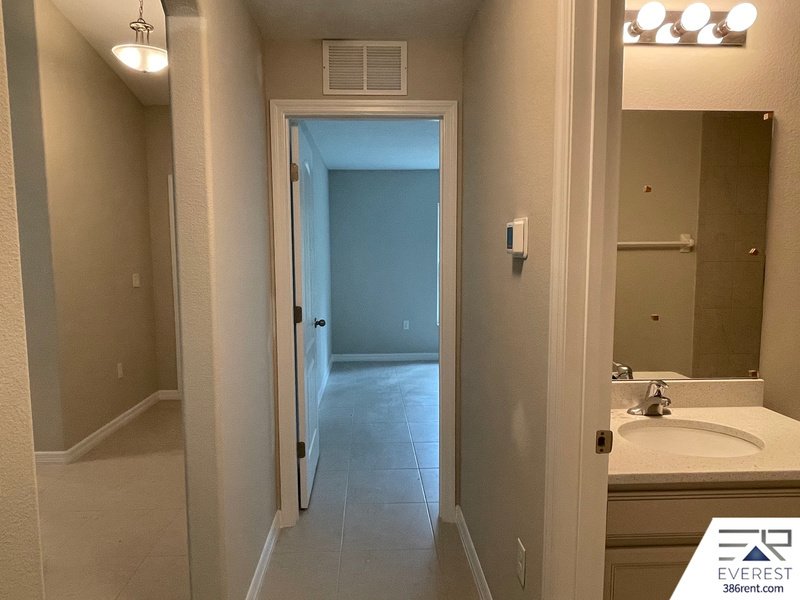 LIKE NEW 4/2/2 ON A CUL DE SAC IN BEAUTIFUL SEMINOLE WOODS property image
