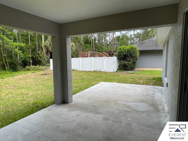 LIKE NEW 4/2/2 ON A CUL DE SAC IN BEAUTIFUL SEMINOLE WOODS property image