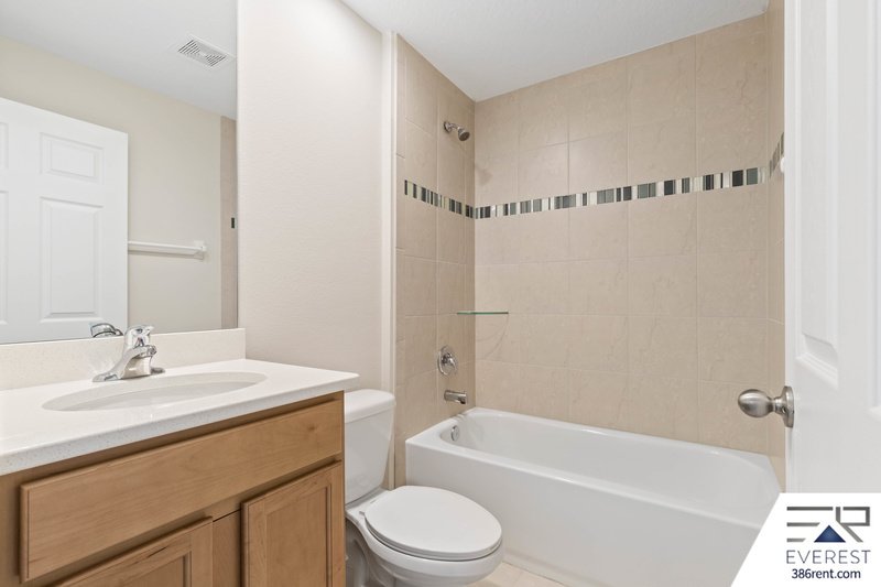 LIKE NEW 4/2/2 ON A CUL DE SAC IN DESIRABLE INDIAN TRAILS property image