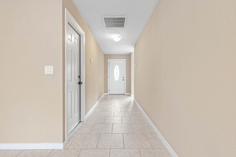 FULLY FENCED 3/2/2 IN FAMOUS DAYTONA BEACH property image