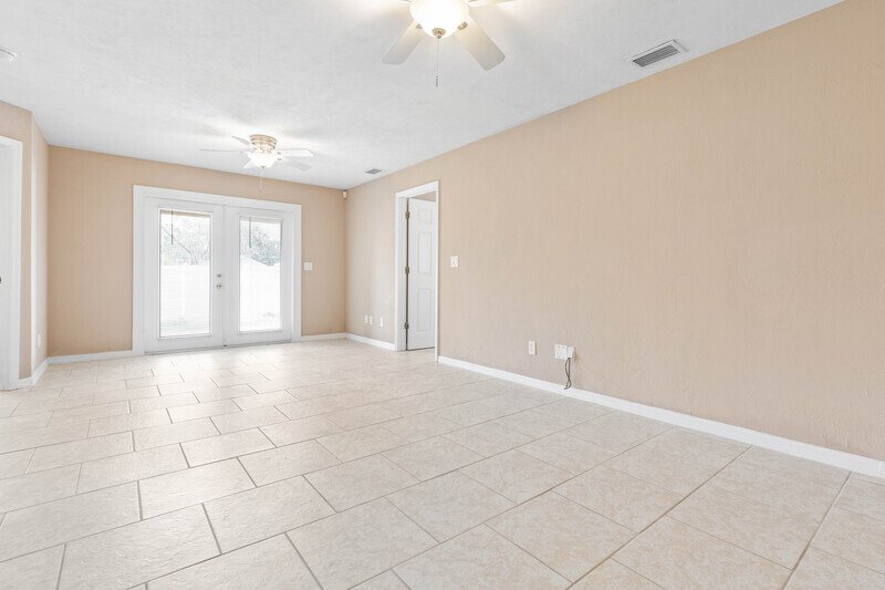 FULLY FENCED 3/2/2 IN FAMOUS DAYTONA BEACH property image