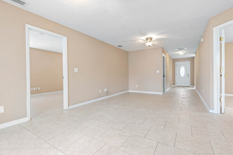 FULLY FENCED 3/2/2 IN FAMOUS DAYTONA BEACH property image