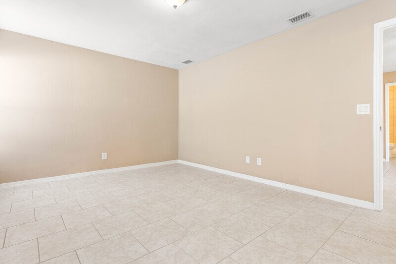 FULLY FENCED 3/2/2 IN FAMOUS DAYTONA BEACH property image
