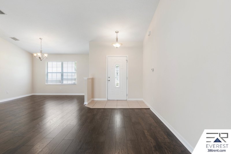 LIKE NEW 4/3/2 IN POPULAR LEHIGH WOODS property image