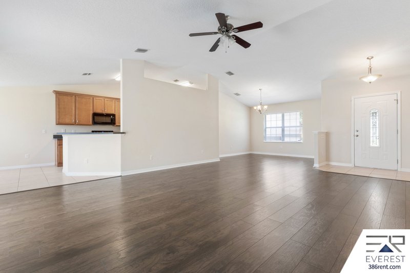 LIKE NEW 4/3/2 IN POPULAR LEHIGH WOODS property image