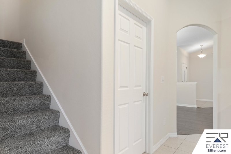 LIKE NEW 4/3/2 IN POPULAR LEHIGH WOODS property image
