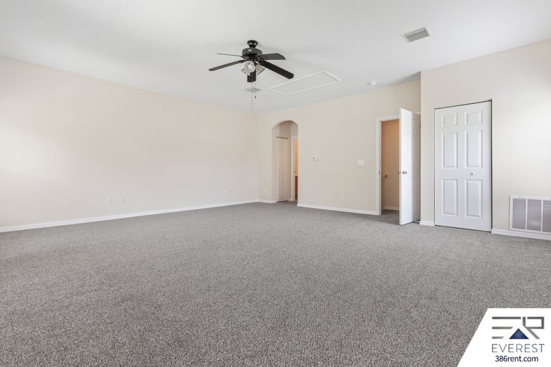 LIKE NEW 4/3/2 IN POPULAR LEHIGH WOODS property image