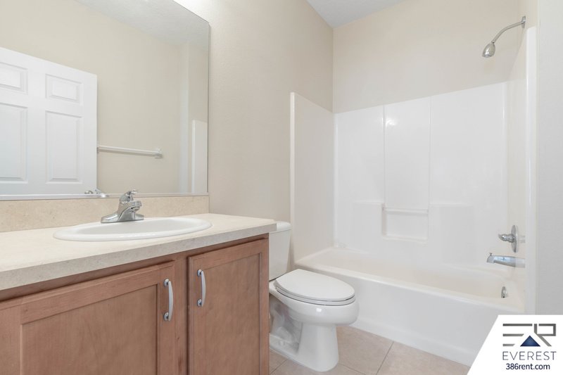 LIKE NEW 4/3/2 IN POPULAR LEHIGH WOODS property image