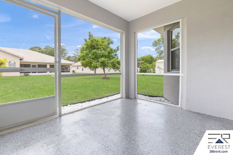 LIKE NEW 4/3/2 IN POPULAR LEHIGH WOODS property image