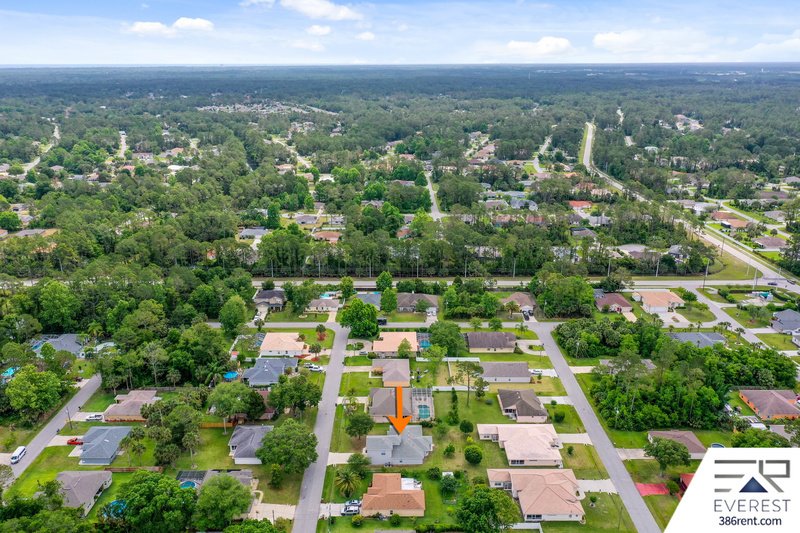 LIKE NEW 4/3/2 IN POPULAR LEHIGH WOODS property image