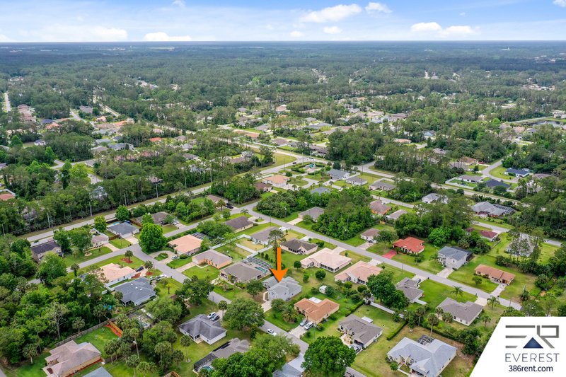 LIKE NEW 4/3/2 IN POPULAR LEHIGH WOODS property image