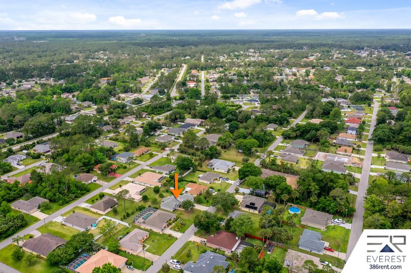 LIKE NEW 4/3/2 IN POPULAR LEHIGH WOODS property image
