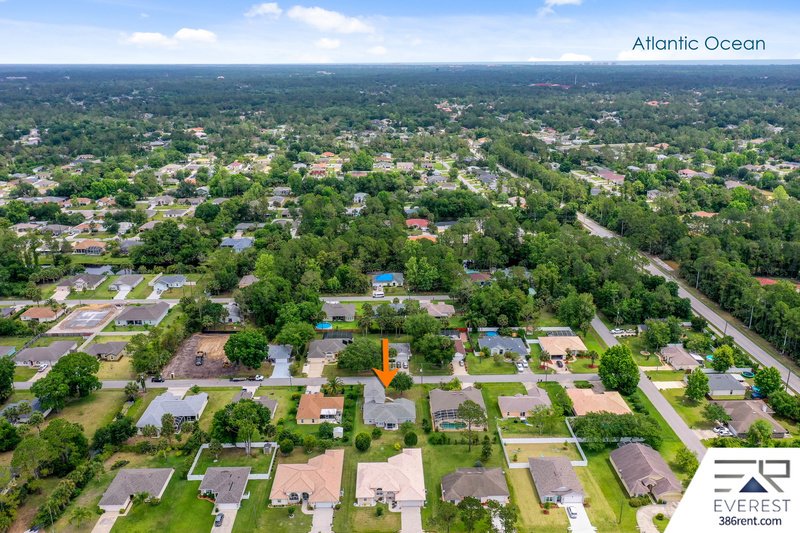 LIKE NEW 4/3/2 IN POPULAR LEHIGH WOODS property image