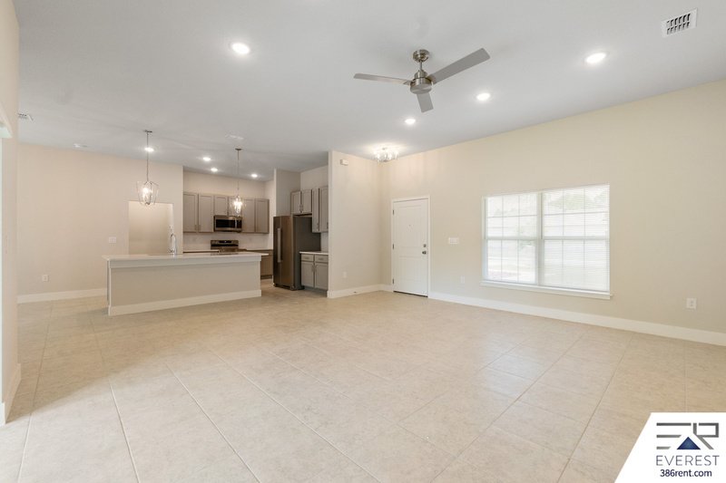 LIKE NEW, UPGRADED 3/2/2 IN POPULAR LEHIGH WOODS property image