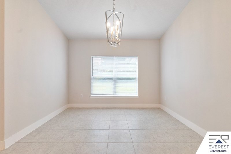 LIKE NEW, UPGRADED 3/2/2 IN POPULAR LEHIGH WOODS property image