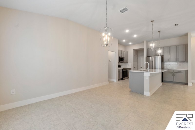 LIKE NEW, UPGRADED 3/2/2 IN POPULAR LEHIGH WOODS property image