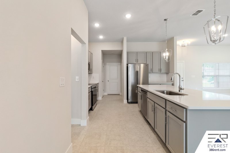 LIKE NEW, UPGRADED 3/2/2 IN POPULAR LEHIGH WOODS property image